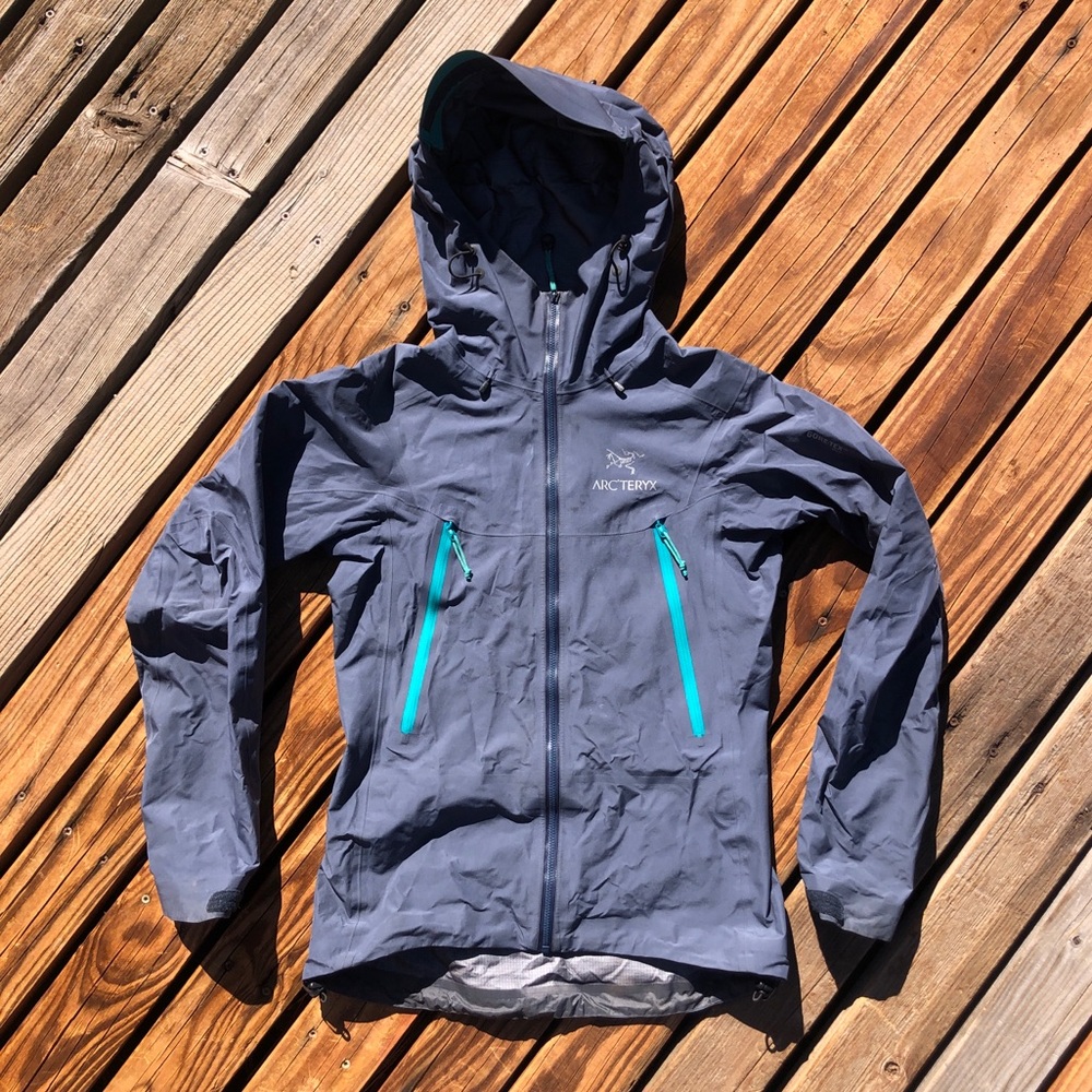 Arc’Teryx Beta LT She’ll Jacket Women’s Small